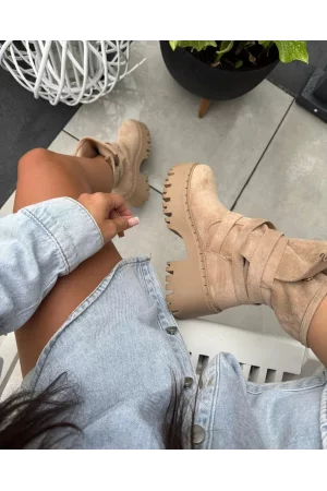 Mocha platform boots