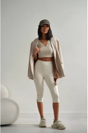 Rybaczki modelujące Capri
